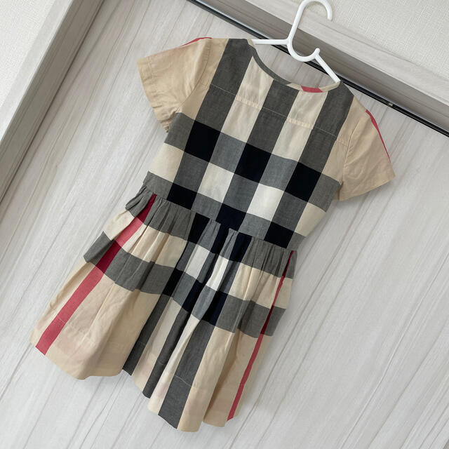 BURBERRY(バーバリー)のBurberry Children バーバリーチルドレン　ワンピース　4Y キッズ/ベビー/マタニティのキッズ服女の子用(90cm~)(ワンピース)の商品写真