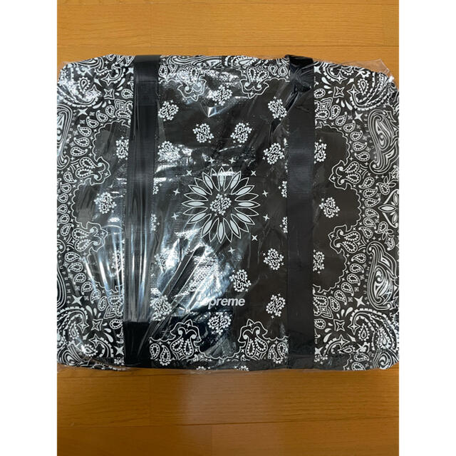 Supreme(シュプリーム)のSupreme Bandana Tarp large Duffle bag メンズのバッグ(ボストンバッグ)の商品写真