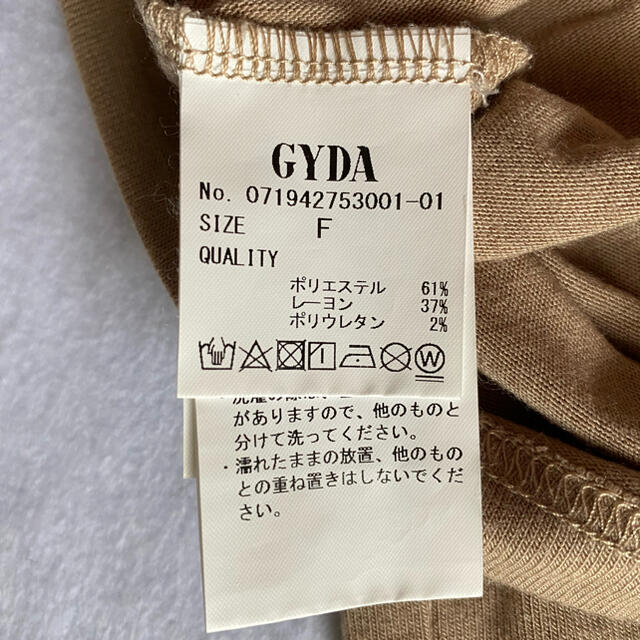 GYDA(ジェイダ)のGYDA Tシャツ　新品 レディースのトップス(Tシャツ(半袖/袖なし))の商品写真