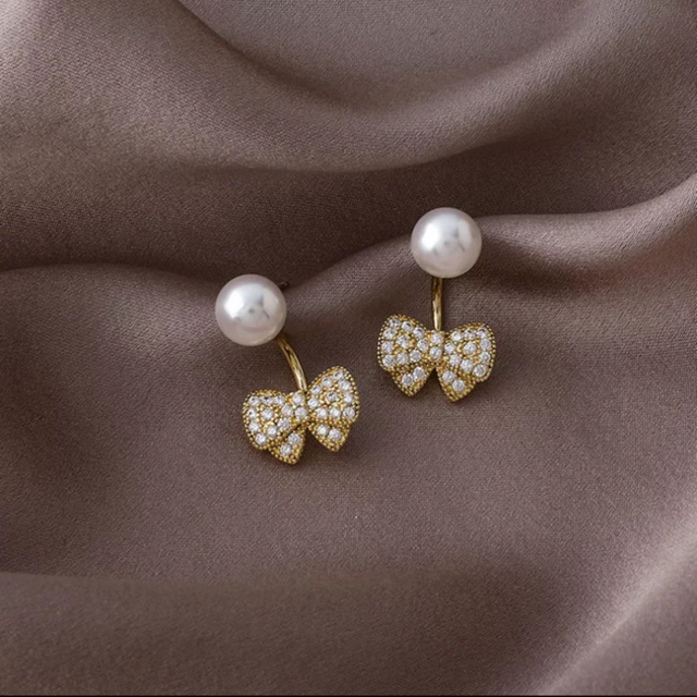 AHKAH(アーカー)の2way ribbone &perl pierce ◯s925 post レディースのアクセサリー(ピアス)の商品写真