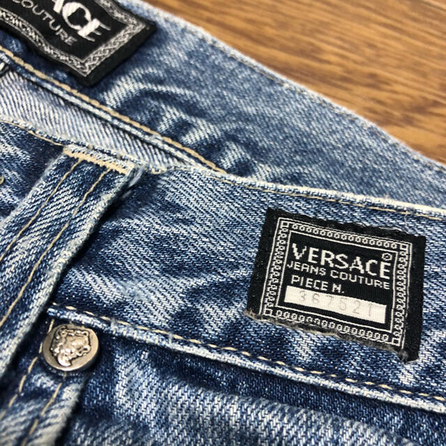 VERSACE(ヴェルサーチ)の【希少】ヴェルサーチ ストレート デニム  美脚 イタリア製 vintage メンズのパンツ(デニム/ジーンズ)の商品写真