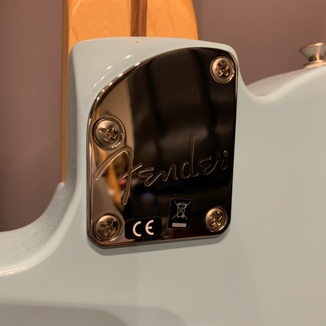 Fender(フェンダー)のFender Deluxe NASHVILLE TELE Daphne Blue 楽器のギター(エレキギター)の商品写真