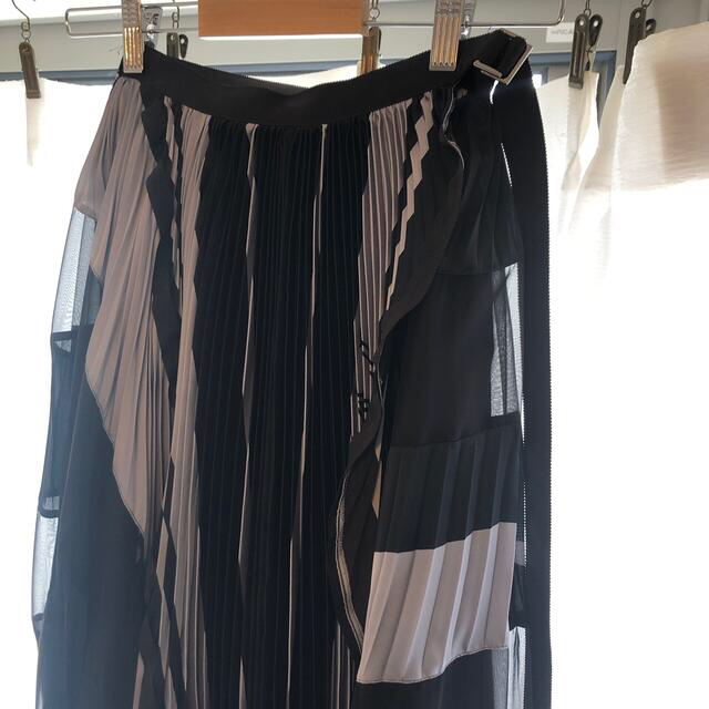 sacai(サカイ)のsacai 2019 プリーツスカート　 レディースのスカート(ロングスカート)の商品写真