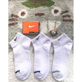 ナイキ(NIKE)のNIKE 靴下 白 21〜23cm ソックス 3足セット②(ソックス)