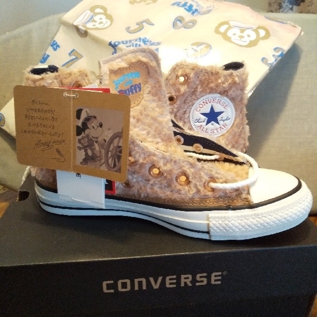 ダッフィー CONVERSE(コンバース)スニーカーディズニー