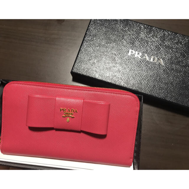 PRADA(プラダ)の新品、未使用　PRADA 財布 サフィアーノ リボン レディースのファッション小物(財布)の商品写真