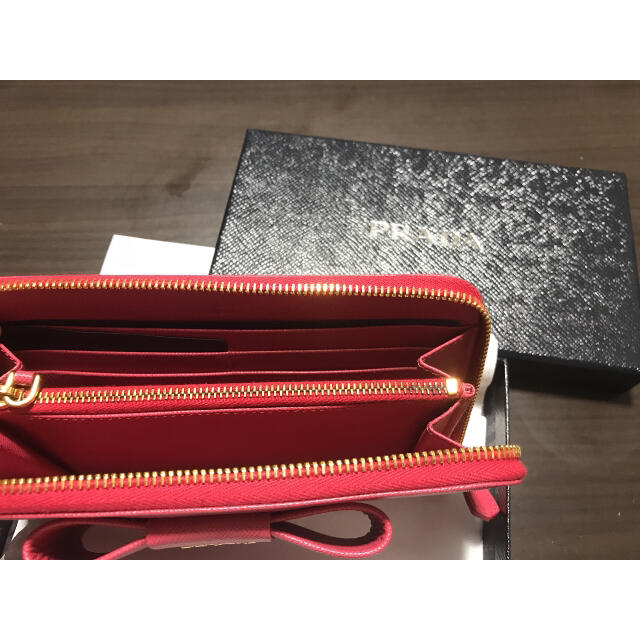 PRADA(プラダ)の新品、未使用　PRADA 財布 サフィアーノ リボン レディースのファッション小物(財布)の商品写真