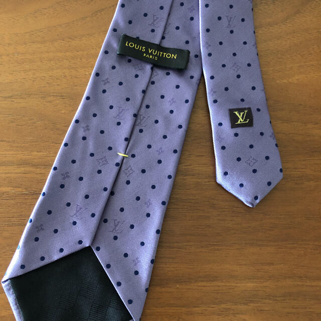 LOUIS VUITTON(ルイヴィトン)のネクタイ２本 メンズのファッション小物(ネクタイ)の商品写真