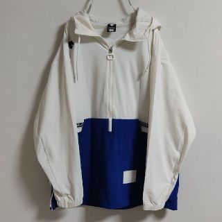 デサント(DESCENTE)の【未使用品】DESCENTE　ナイロンジャケット(ナイロンジャケット)