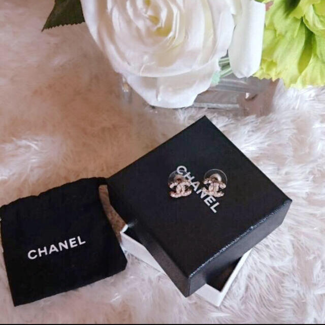 CHANEL(シャネル)のCHANEL⭐︎ピアス　ゴールド レディースのアクセサリー(ピアス)の商品写真