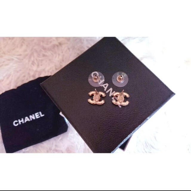 CHANEL(シャネル)のCHANEL⭐︎ピアス　ゴールド レディースのアクセサリー(ピアス)の商品写真