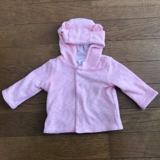 ベビーギャップ(babyGAP)の【新品★未使用】GAP くま耳 パーカー　50 ㎝　新生児(カーディガン/ボレロ)