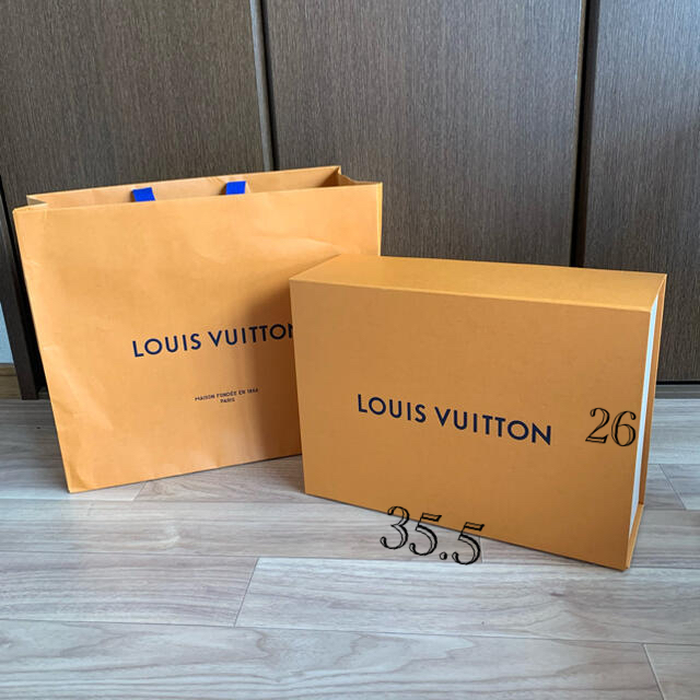 LOUIS VUITTON(ルイヴィトン)のルイヴィトン 空箱 レディースのバッグ(ショップ袋)の商品写真