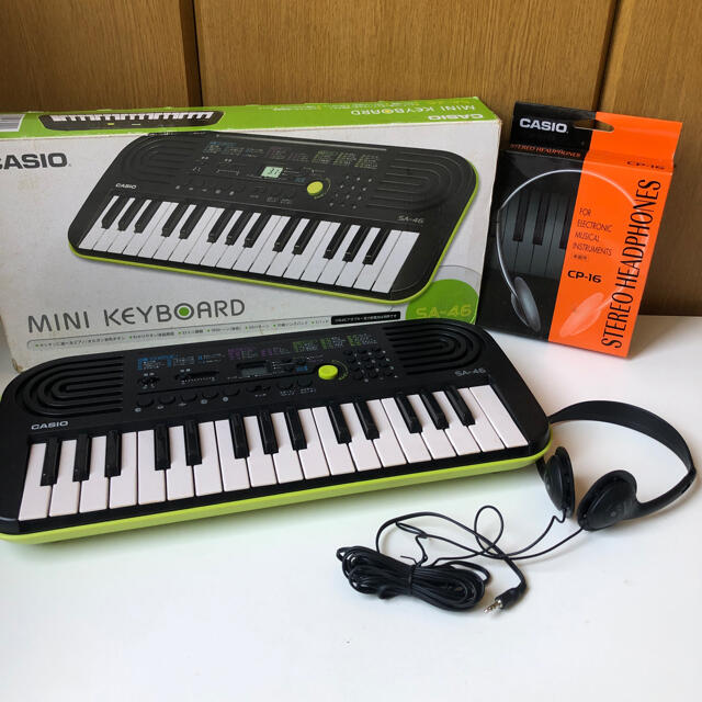 CASIO(カシオ)の【CASIO】ミニキーボード　ヘッドフォンセット　単三電池で使用可能　 楽器の鍵盤楽器(キーボード/シンセサイザー)の商品写真
