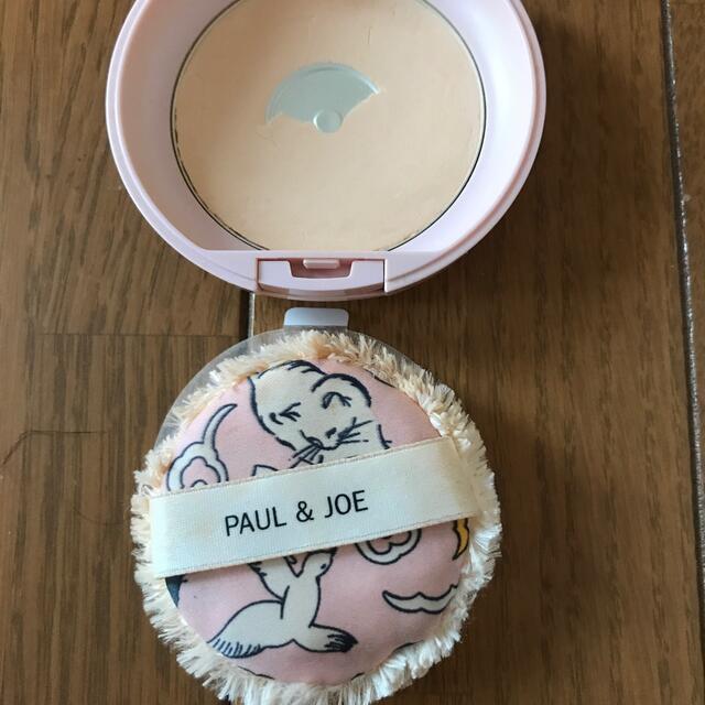 PAUL & JOE(ポールアンドジョー)のポール&ジョー　シルキープレストパウダー  コスメ/美容のベースメイク/化粧品(フェイスパウダー)の商品写真