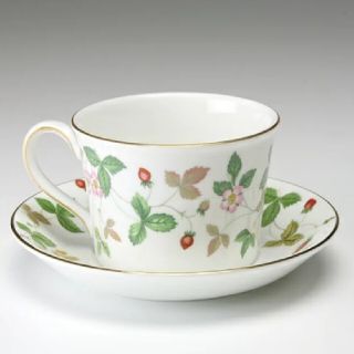 ウェッジウッド(WEDGWOOD)のウェッジウッド　ワイルドストロベリー🍓カップ&ソーサー２客セット(グラス/カップ)