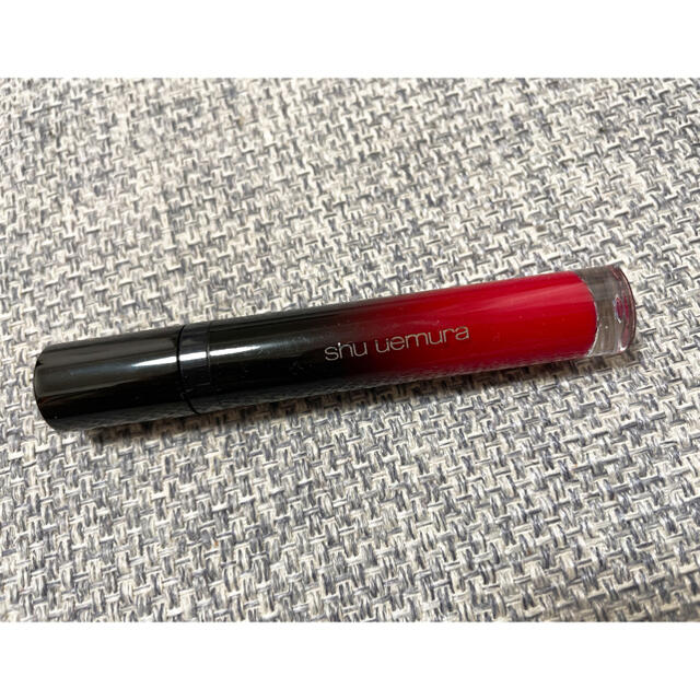 shu uemura(シュウウエムラ)のシュウウエムラ ラックシュプリア RD05 コスメ/美容のベースメイク/化粧品(リップグロス)の商品写真