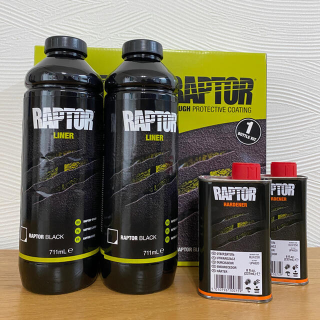 U-POL製　RAPTOR LINER ブラック1L 2セット