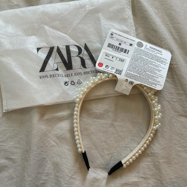 ZARA(ザラ)の新品タグ付き♡ZARA kidsパールカチューシャ キッズ/ベビー/マタニティのこども用ファッション小物(その他)の商品写真