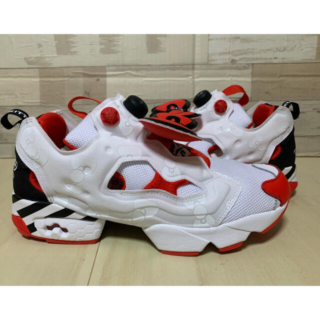 Reebok(リーボック)のReebok x Hello Kitty Insta Pump Fury OG メンズの靴/シューズ(スニーカー)の商品写真