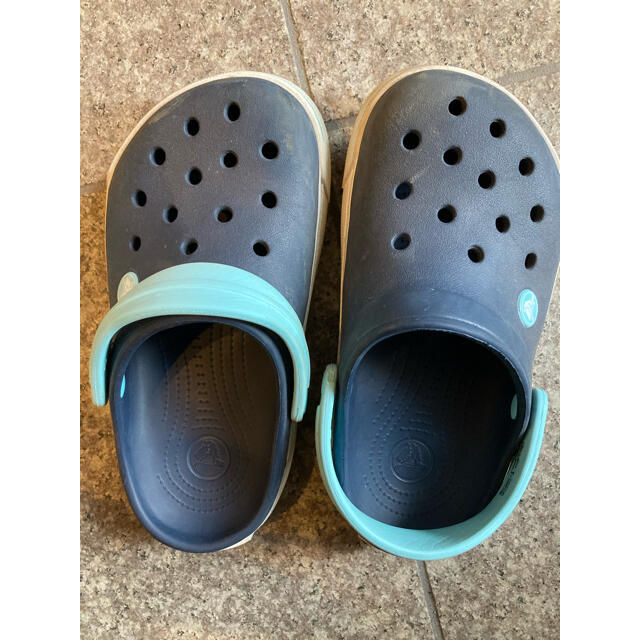 crocs(クロックス)のクロックス　サンダル キッズ/ベビー/マタニティのキッズ靴/シューズ(15cm~)(サンダル)の商品写真