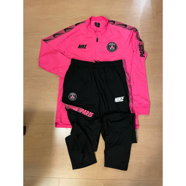 NIKE(ナイキ)の日本未発売 NIKE PSG パリサンジェルマン SET UP メンズのトップス(ジャージ)の商品写真