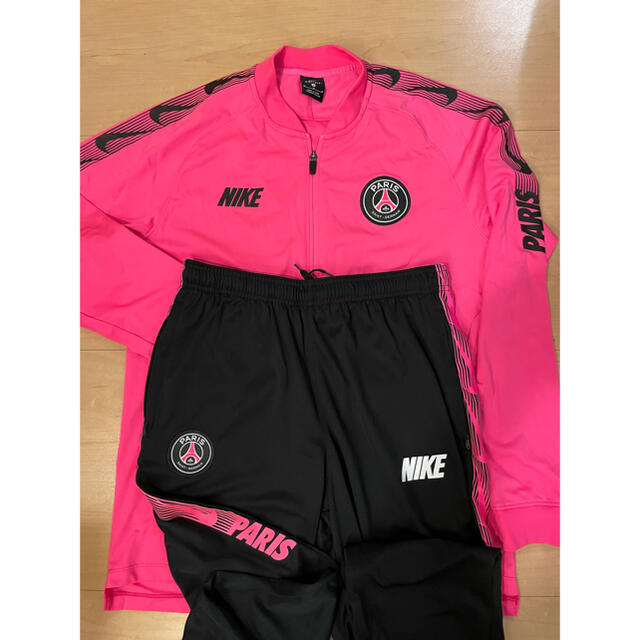 NIKE(ナイキ)の日本未発売 NIKE PSG パリサンジェルマン SET UP メンズのトップス(ジャージ)の商品写真