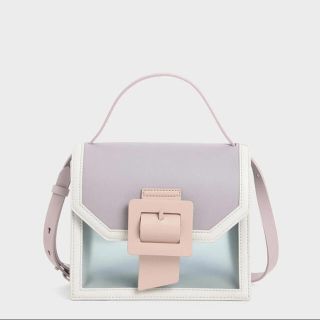 チャールズアンドキース(Charles and Keith)の【新品未使用】CHARLES＆KEITH シースルーエフェクトバックルドバッグ(ショルダーバッグ)