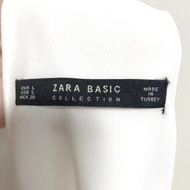 ZARA(ザラ)の※値下げ　ZARA  タンクトップ　新品未使用 レディースのトップス(シャツ/ブラウス(半袖/袖なし))の商品写真