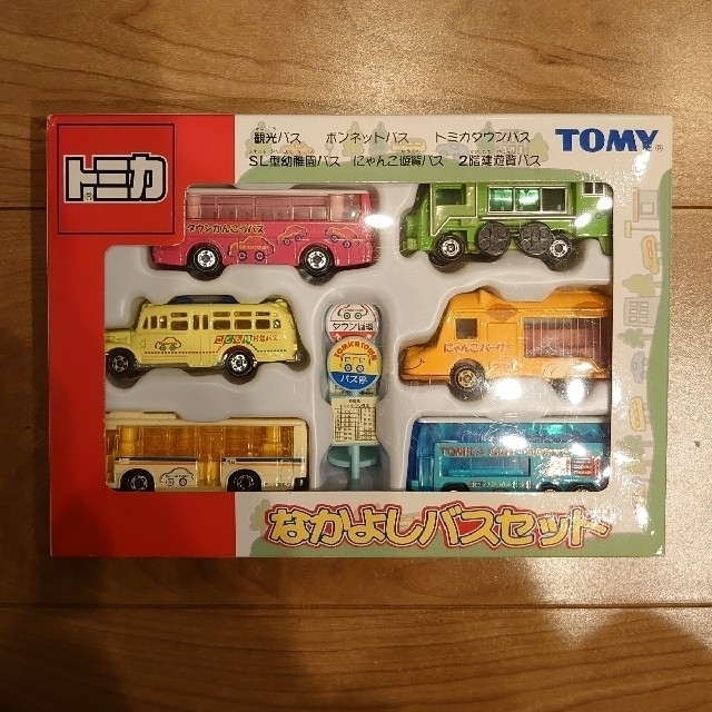 (値下げ)トミカ  なかよしバスセット エンタメ/ホビーのおもちゃ/ぬいぐるみ(ミニカー)の商品写真