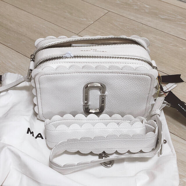 MARC JACOBS(マークジェイコブス)の【新品】MarcJacobs ソフトショット21 スカラップショルダーバッグ レディースのバッグ(ショルダーバッグ)の商品写真