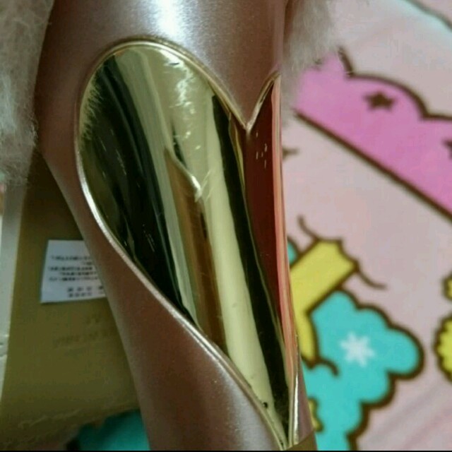LIZ LISA(リズリサ)の新品・未使用 リズリサ❤後ろファー セパレートパンプス(ピンク) レディースの靴/シューズ(ハイヒール/パンプス)の商品写真