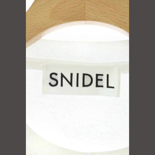SNIDEL(スナイデル)のスナイデル 18AW Tシャツ 半袖 ワンポイント ビッグシルエット F 白 レディースのレディース その他(その他)の商品写真