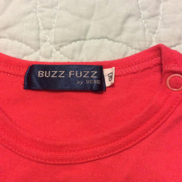 BeBe(ベベ)のBuzz Fuzz 90cm 長袖カットソー キッズ/ベビー/マタニティのキッズ服男の子用(90cm~)(Tシャツ/カットソー)の商品写真