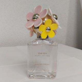 マークジェイコブス(MARC JACOBS)のマークジェイコブス　デイジーオーソーフレッシュ　オードトワレ75ml スプレー(香水(女性用))