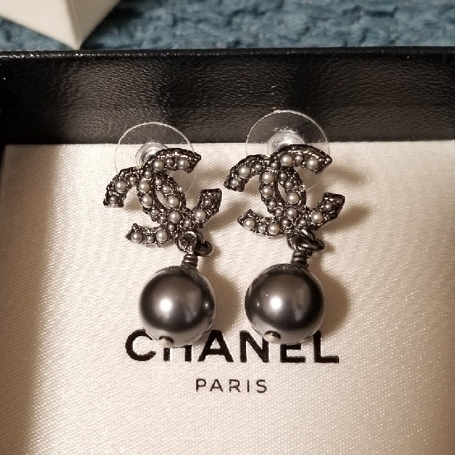 CHANEL シャネル　ブラックパールイヤリング