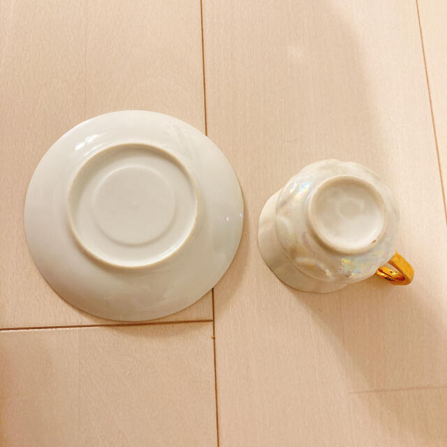 Francfranc(フランフラン)のオパールシェル　cup&saucerセット5 インテリア/住まい/日用品のキッチン/食器(グラス/カップ)の商品写真
