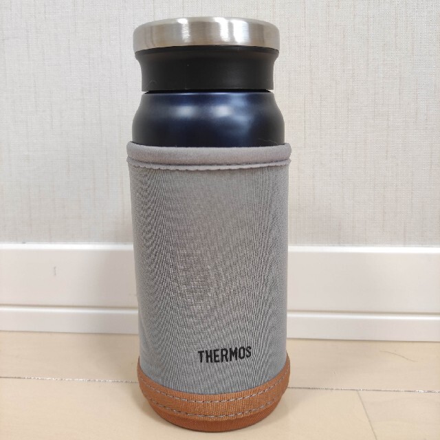 THERMOS(サーモス)の【ほぼ未使用】THERMOS マイボトルカバー 350ml用 インテリア/住まい/日用品のキッチン/食器(弁当用品)の商品写真