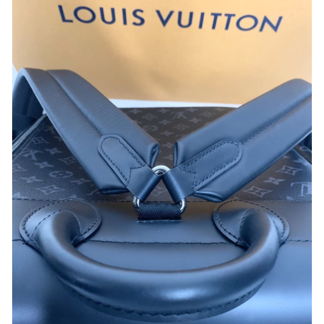 LOUIS VUITTON(ルイヴィトン)のLOUIS VUITTON ルイヴィトン リュック バックパック デイパック バ メンズのバッグ(バッグパック/リュック)の商品写真