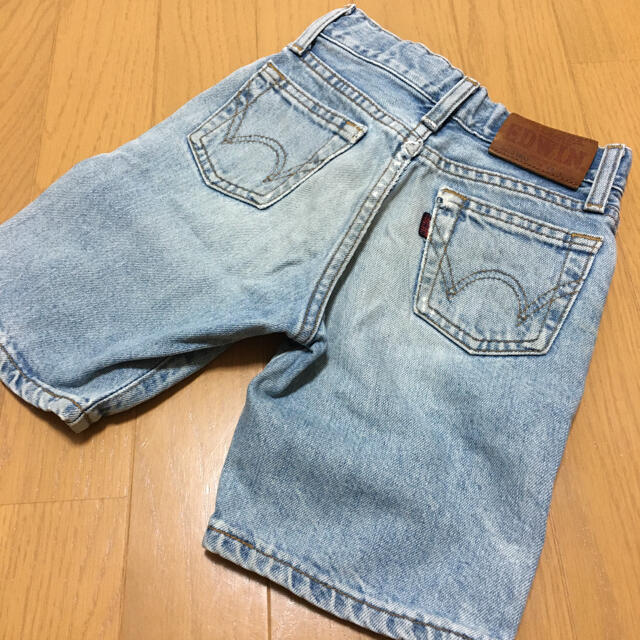 EDWIN(エドウィン)のEDWIN デニム ハーフパンツ 100 キッズ/ベビー/マタニティのキッズ服男の子用(90cm~)(パンツ/スパッツ)の商品写真