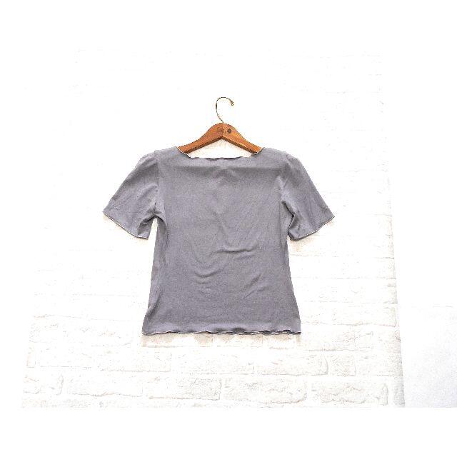 ARMANI COLLEZIONI(アルマーニ コレツィオーニ)の送料無料！　ARMANI アルマーニ ラベンダー カットソー　イタリア製 レディースのトップス(Tシャツ(半袖/袖なし))の商品写真