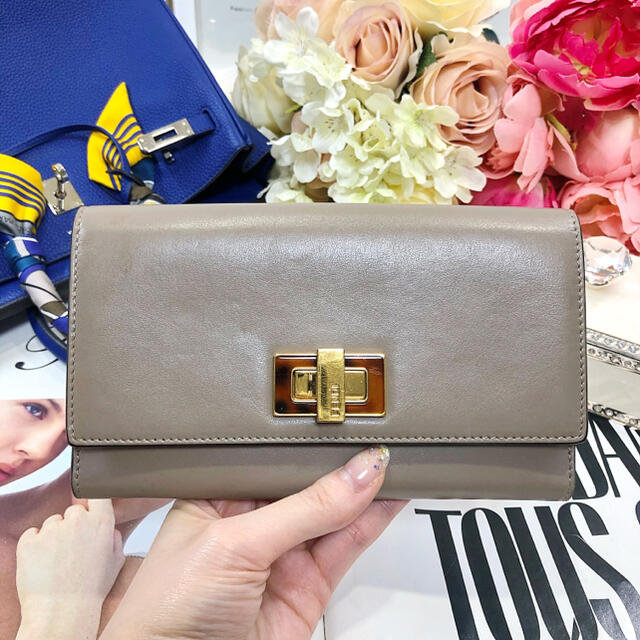 FENDI フェンディ 長財布 ベージュ べっ甲 財布 ピーカブー-
