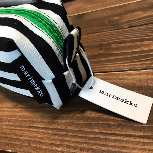 marimekko(マリメッコ)の【タグ付】marimekko マリメッコ ポーチ TAIMI TASARAITA レディースのファッション小物(ポーチ)の商品写真