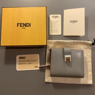 フェンディ(FENDI)の二つ折り財布　FENDI グレー(財布)