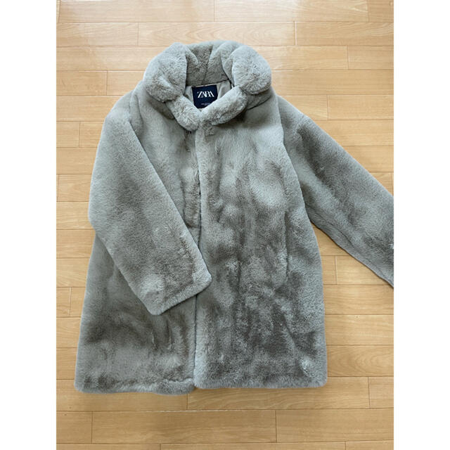 ZARA(ザラ)のZARA ファーコート レディースのジャケット/アウター(毛皮/ファーコート)の商品写真