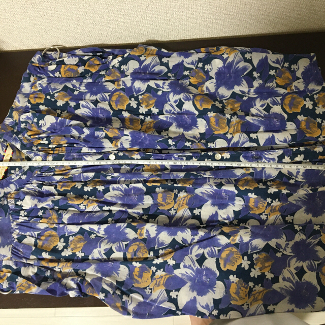 A・I・C(エーアイシー)の花柄ブラウスとAGブラウス レディースのトップス(シャツ/ブラウス(半袖/袖なし))の商品写真
