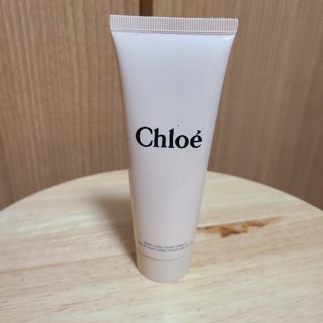 Chloe(クロエ)のChloe　パフューム　ハンドクリーム 75ml コスメ/美容のボディケア(ハンドクリーム)の商品写真