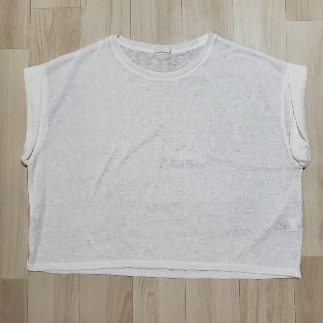 GU(ジーユー)のＴシャツ　オフホワイト　GU レディースのトップス(Tシャツ(半袖/袖なし))の商品写真