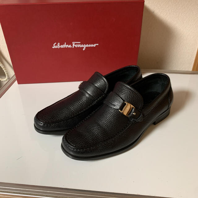 Salvatore Ferragamo(サルヴァトーレフェラガモ)の新品 Salvatore Ferragamo フェラガモ ドレスシューズ ヴァラ メンズの靴/シューズ(ドレス/ビジネス)の商品写真