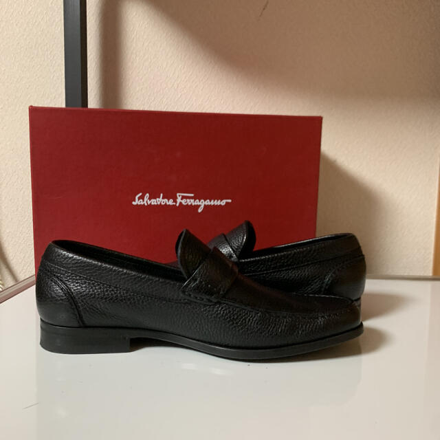 Salvatore Ferragamo(サルヴァトーレフェラガモ)の新品 Salvatore Ferragamo フェラガモ ドレスシューズ ヴァラ メンズの靴/シューズ(ドレス/ビジネス)の商品写真